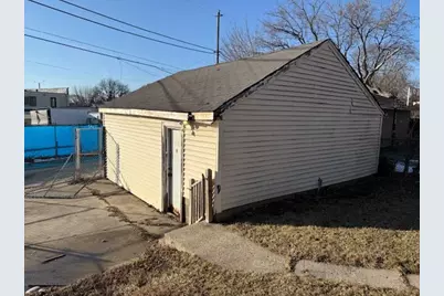 4175 N 22nd St, Milwaukee, WI 53209 - Photo 32