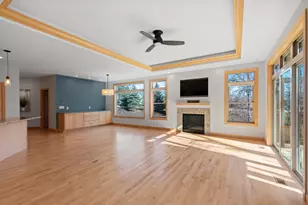 W126N7852 Riverview Ln, Menomonee Falls, WI 53051 - Photo 12