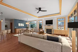 W126N7852 Riverview Ln, Menomonee Falls, WI 53051 - Photo 4