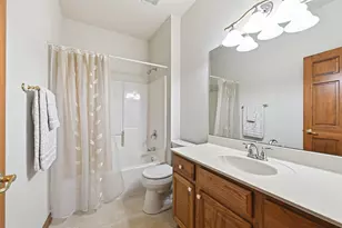 5293 S Acorn Ln, Greenfield, WI 53221 - Photo 16