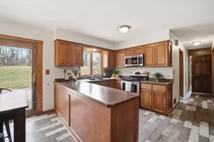 8755 W Meadow Ln, Franklin, WI 53132 - Photo 6