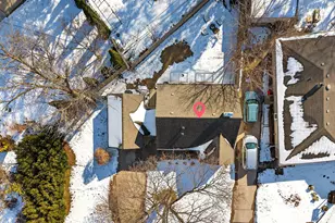 827 W La Salle Ave, Glendale, WI 53209 - Photo 28