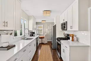 827 W La Salle Ave, Glendale, WI 53209 - Photo 8