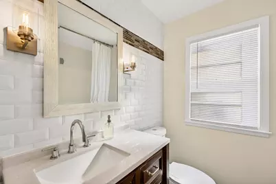 827 W La Salle Ave, Glendale, WI 53209 - Photo 22