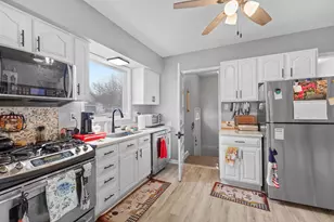 115 Lincoln Ave, Sheboygan, WI 53081 - Photo 2