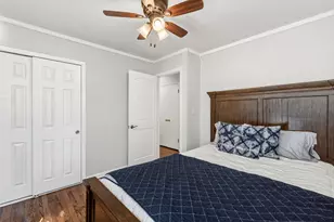 8837 N Navajo Rd, Bayside, WI 53217 - Photo 14