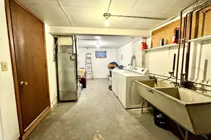 3127 W Canterbury Rd, Greenfield, WI 53221 - Photo 20