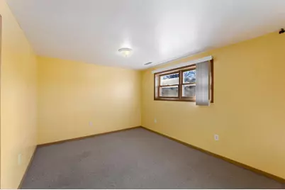 1605  Cliffview Dr, Holmen, WI 54636 - Photo 18