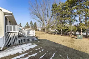 1605 Cliffview Dr, Holmen, WI 54636 - Photo 24