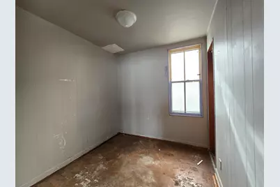 1929 N 18th St, Milwaukee, WI 53205 - Photo 16