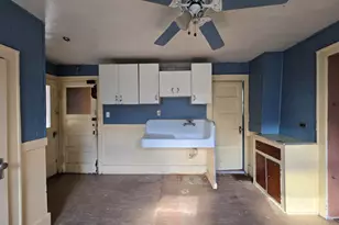 1929 N 18th St, Milwaukee, WI 53205 - Photo 18