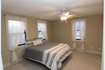 1303 S 9th St, Watertown, WI 53094 - Photo 6