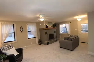 1303 S 9th St, Watertown, WI 53094 - Photo 4