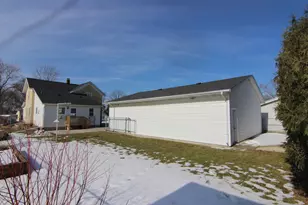 1303 S 9th St, Watertown, WI 53094 - Photo 20