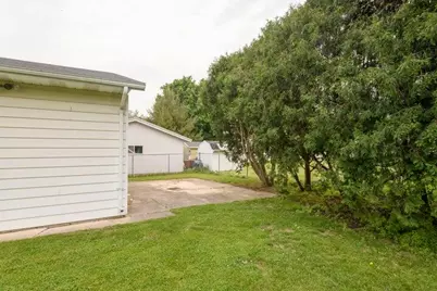 1303 S 9th St, Watertown, WI 53094 - Photo 22
