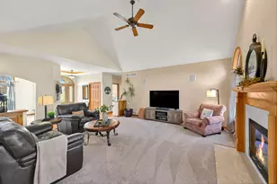 N21W26622 Cattail Ct, Pewaukee, WI 53072 - Photo 20