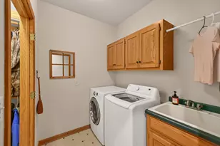 N21W26622 Cattail Ct, Pewaukee, WI 53072 - Photo 30