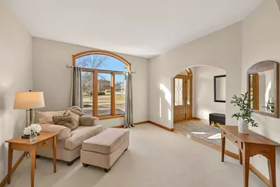 N21W26622  Cattail Ct, Pewaukee, WI 53072 - Photo 12