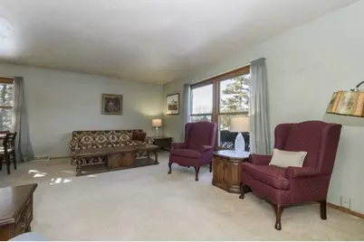 S58W25347  Crest Dr, Waukesha, WI 53189 - Photo 16