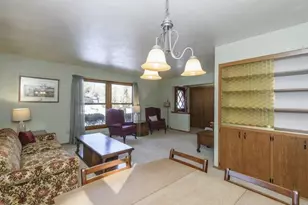 S58W25347 Crest Dr, Waukesha, WI 53189 - Photo 18