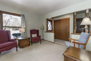 S58W25347 Crest Dr, Waukesha, WI 53189 - Photo 14