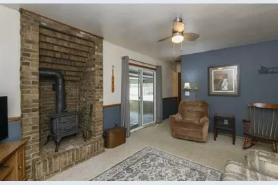 S58W25347  Crest Dr, Waukesha, WI 53189 - Photo 30