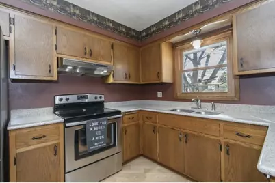 S58W25347  Crest Dr, Waukesha, WI 53189 - Photo 22