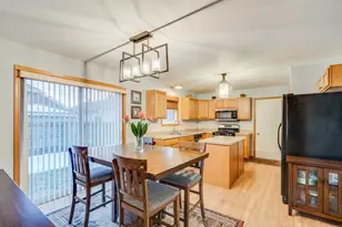 1607 Walter Ave, Racine, WI 53403 - Photo 12