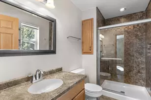 4017 Delta St, Manitowoc, WI 54220 - Photo 8