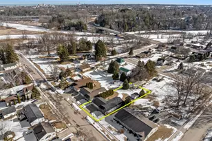 4017 Delta St, Manitowoc, WI 54220 - Photo 36
