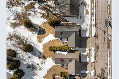 4017  Delta St, Manitowoc, WI 54220 - Photo 34