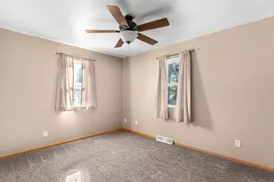 4017 Delta St, Manitowoc, WI 54220 - Photo 16