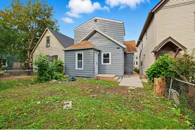 1017 E Pearson St, Milwaukee, WI 53202 - Photo 8