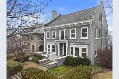 2237 N Lake Dr, Milwaukee, WI 53202 - Photo 2