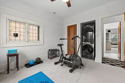 2237 N Lake Dr, Milwaukee, WI 53202 - Photo 22