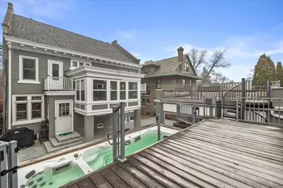 2237 N Lake Dr, Milwaukee, WI 53202 - Photo 36