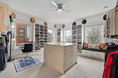 2237 N Lake Dr, Milwaukee, WI 53202 - Photo 18