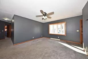1329 N 11th Ave, West Bend, WI 53090 - Photo 6