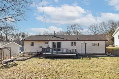 1329 N 11th Ave, West Bend, WI 53090 - Photo 28