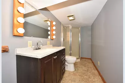 1329 N 11th Ave, West Bend, WI 53090 - Photo 22