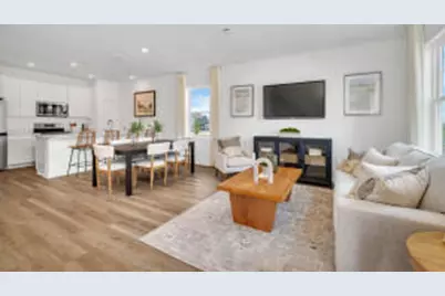 4863  Oakmont Rd, Racine, WI 53403 - Photo 4