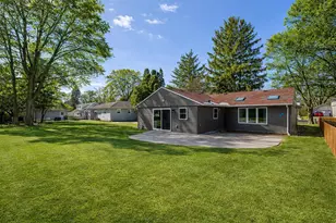 805 N Oakwood Ave, Oconomowoc, WI 53066 - Photo 50