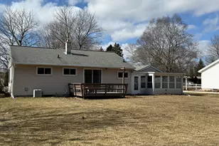 1337 N 9th St, Manitowoc, WI 54220 - Photo 2