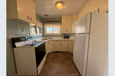 1337 N 9th St, Manitowoc, WI 54220 - Photo 14