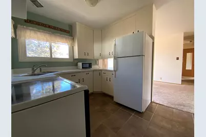 1337 N 9th St, Manitowoc, WI 54220 - Photo 16