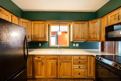 5869 S Trinthammer Ave, Cudahy, WI 53110 - Photo 6