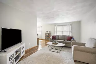 1677 Bernheim St, Oshkosh, WI 54904 - Photo 8