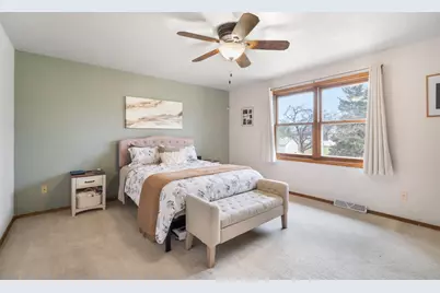 1677  Bernheim St, Oshkosh, WI 54904 - Photo 16