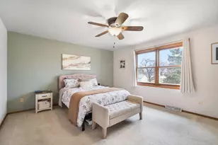 1677 Bernheim St, Oshkosh, WI 54904 - Photo 16