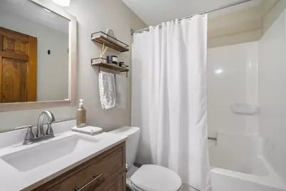 1677  Bernheim St, Oshkosh, WI 54904 - Photo 22